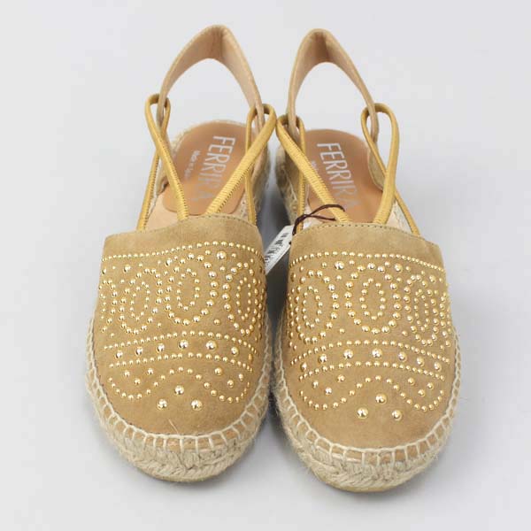 スタッズスエードサンダル ベージュ size 37 スタッズスエードサンダル ベージュ size 37