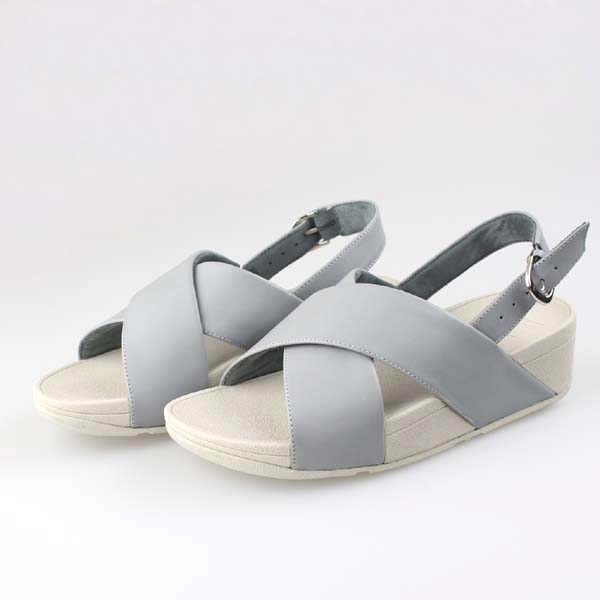 fitflop グレーバックストラップサンダル LuluCrossBackstrapSandal グレー サイズ:M fitflop グレーバックストラップサンダル LuluCrossBackstrapSandal グレー サイズ:M
