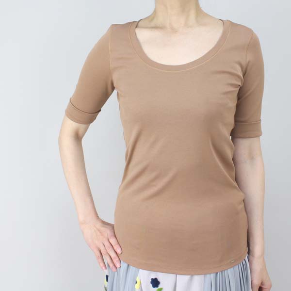 MARCCAIN 綿ストレッチ半袖カットソー ブラウン size M MARCCAIN 綿ストレッチ半袖カットソー ブラウン size M