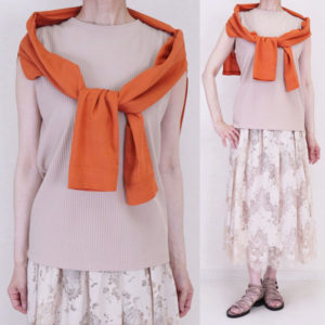 ボレロ付きベージュタンクトップ